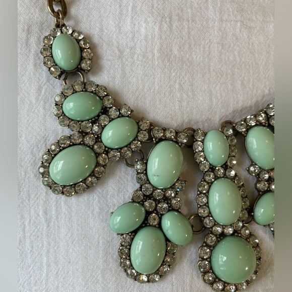 Green Bib Jeweled‎ Necklace - Picture 3 of 7